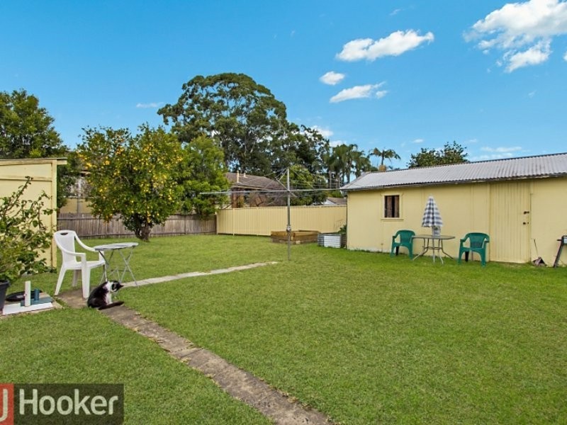 28 Derbyshire Avenue, Toongabbie NSW 2146