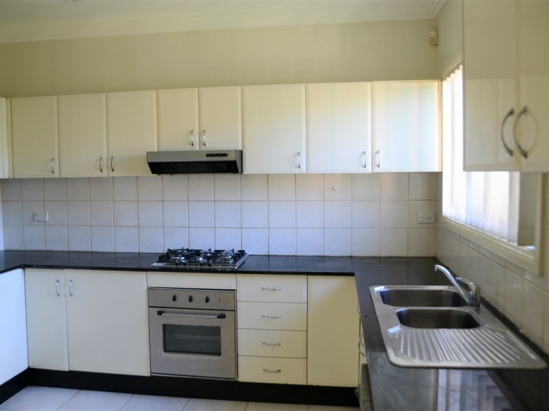 7 Carinya Road, Girraween NSW 2145