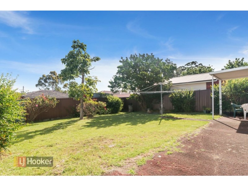 75 Valparaiso Avenue, Toongabbie NSW 2146