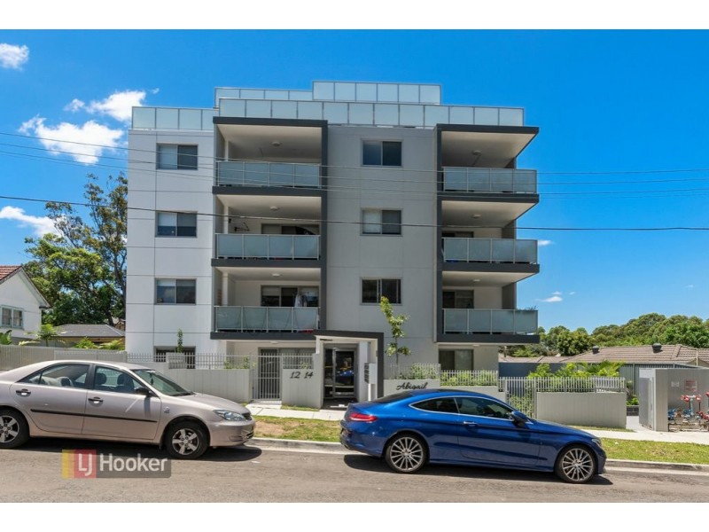 18/12-14 Belinda Place, Mays Hill NSW 2145