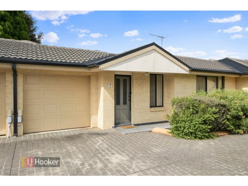 7/6 Dallas Place, Toongabbie NSW 2146