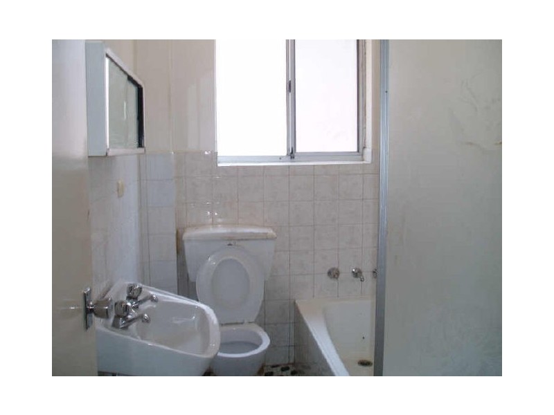 3/2 Junia Avenue, Toongabbie NSW 2146