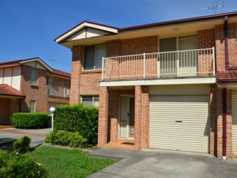 2/14 Marcia Street, Toongabbie NSW 2146
