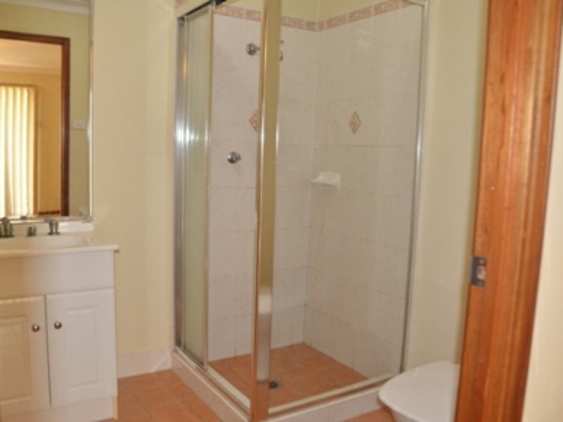 2/14 Marcia Street, Toongabbie NSW 2146