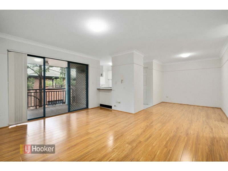 20/245 Targo Road, Toongabbie NSW 2146