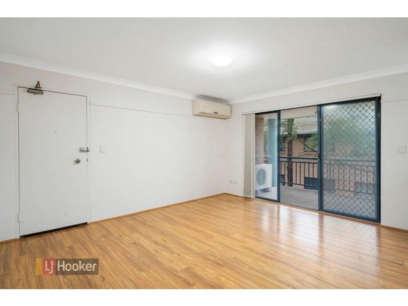20/245 Targo Road, Toongabbie NSW 2146