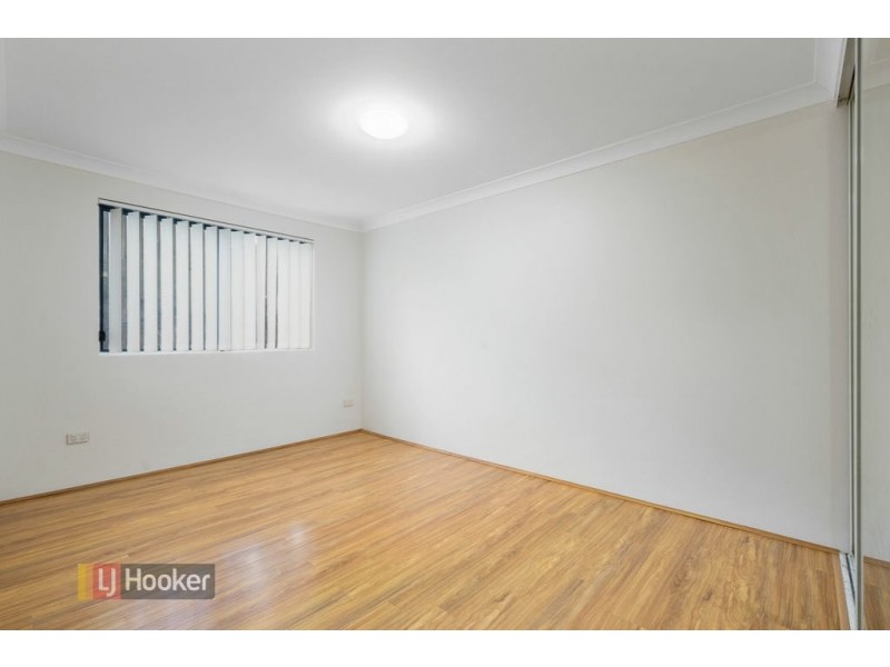 20/245 Targo Road, Toongabbie NSW 2146