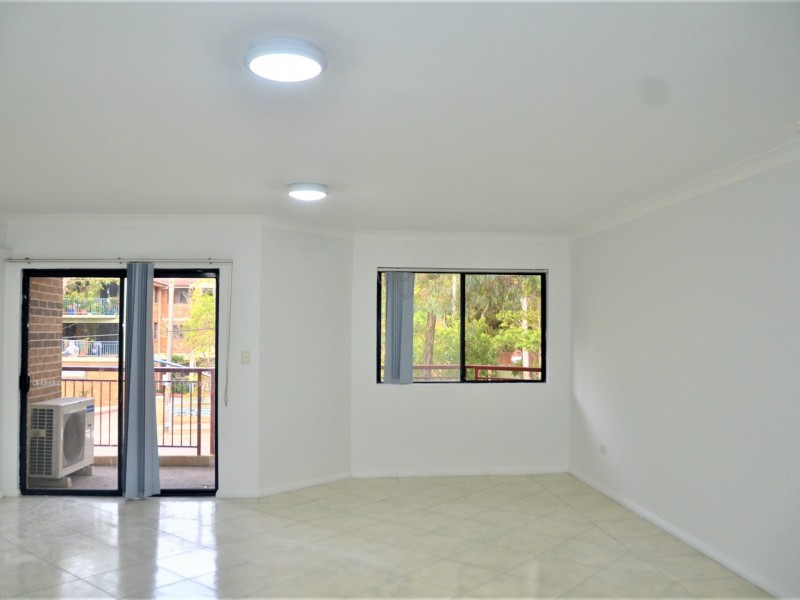 3/240 Targo Road, Toongabbie NSW 2146