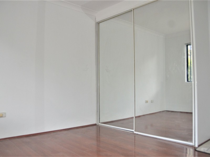 3/240 Targo Road, Toongabbie NSW 2146