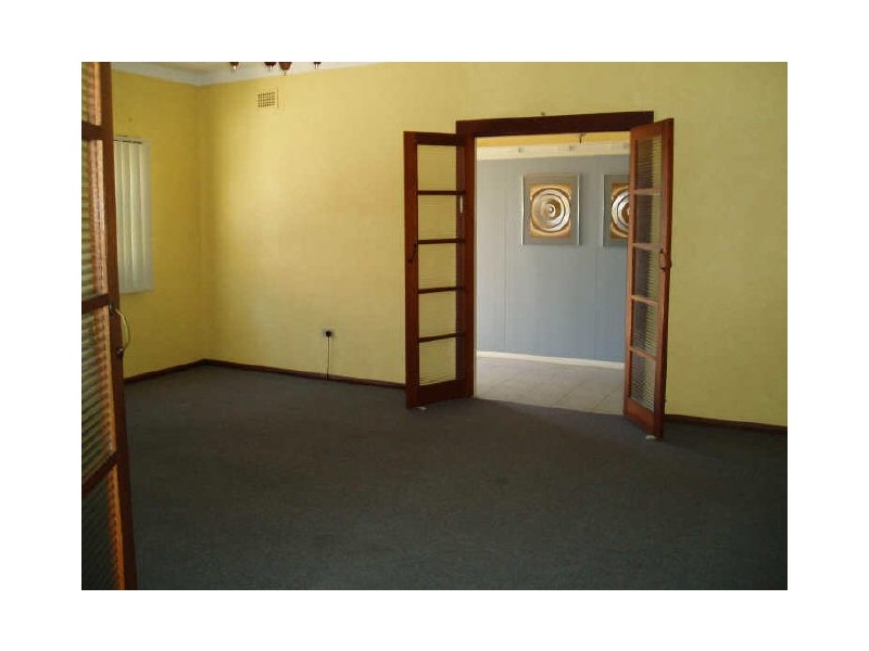 21 Tungarra Road, Girraween NSW 2145