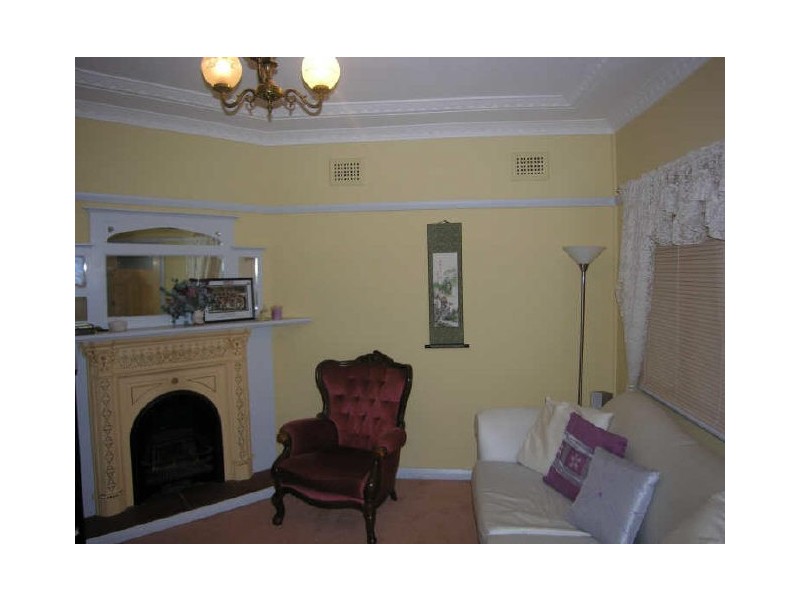 32 Valeria Street, Toongabbie NSW 2146