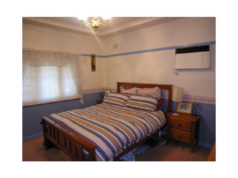 32 Valeria Street, Toongabbie NSW 2146