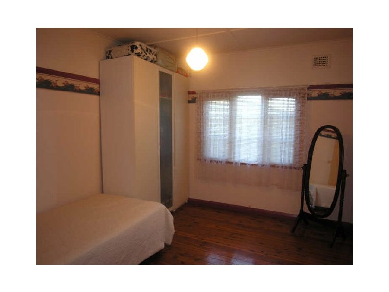 32 Valeria Street, Toongabbie NSW 2146