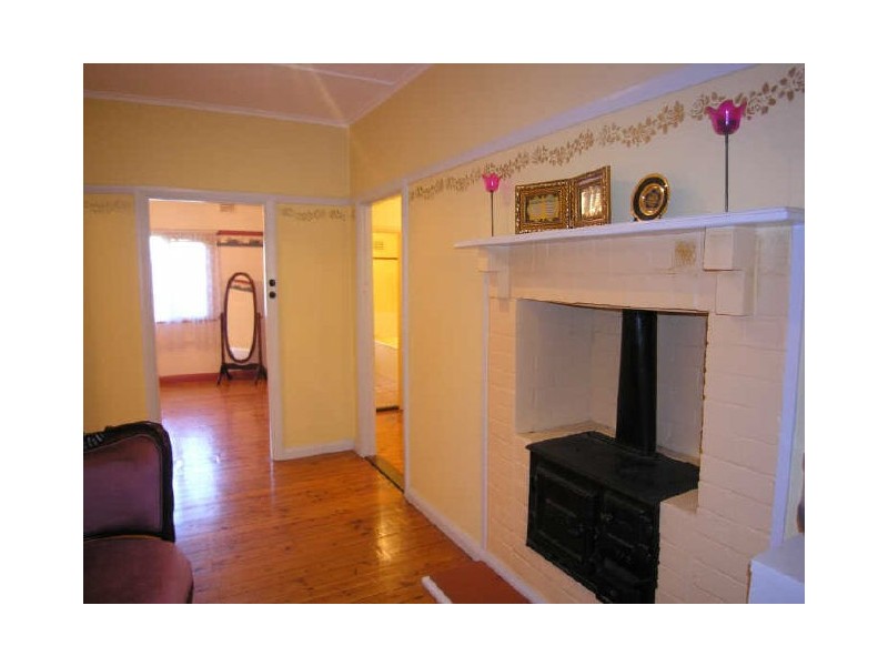 32 Valeria Street, Toongabbie NSW 2146