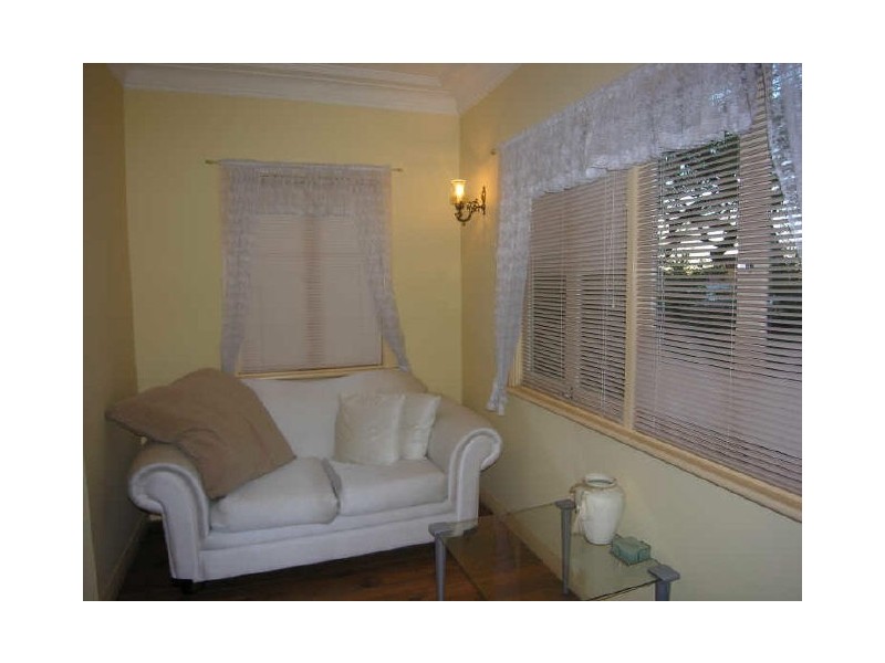 32 Valeria Street, Toongabbie NSW 2146