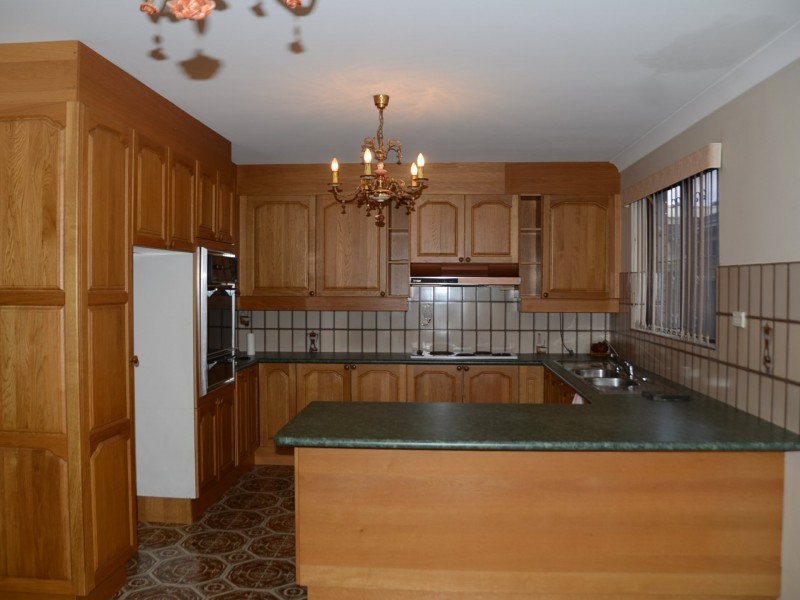 25 Pendle Way, Pendle Hill NSW 2145