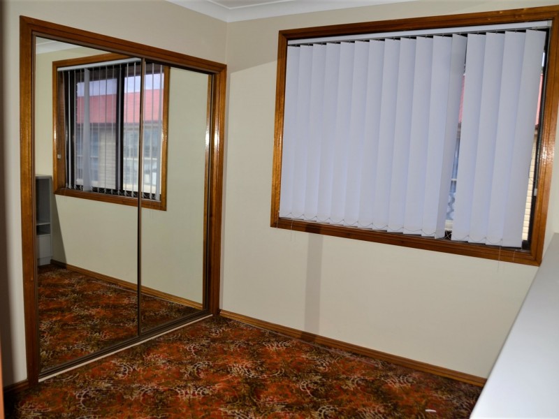 25 Pendle Way, Pendle Hill NSW 2145