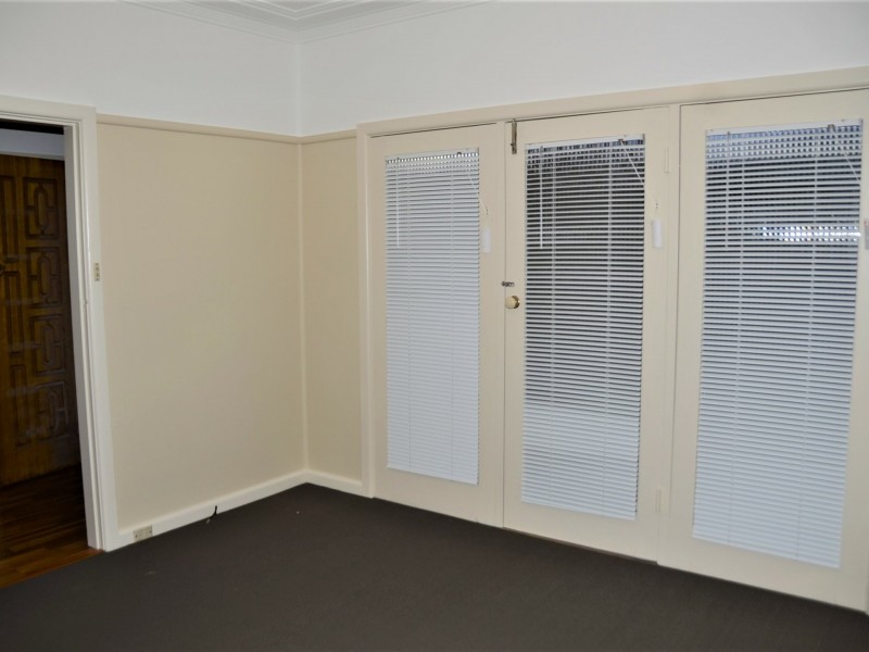 4 Marcia Street, Toongabbie NSW 2146
