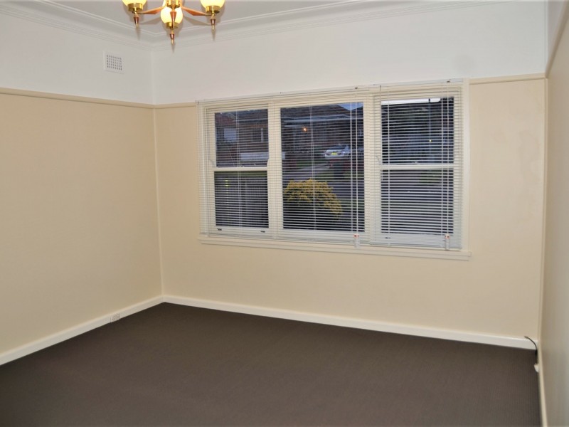 4 Marcia Street, Toongabbie NSW 2146