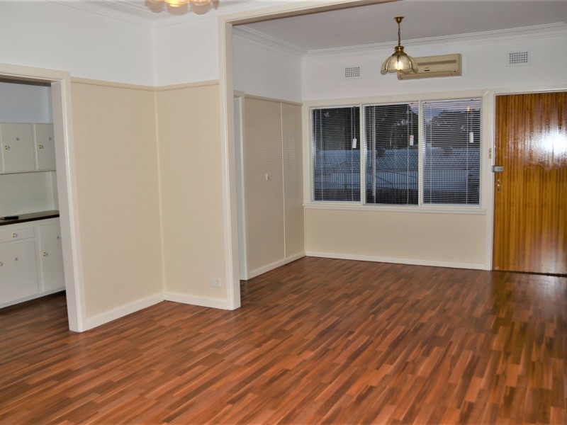 4 Marcia Street, Toongabbie NSW 2146
