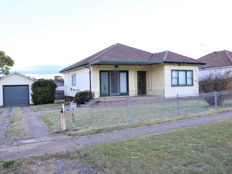 4 Marcia Street, Toongabbie NSW 2146
