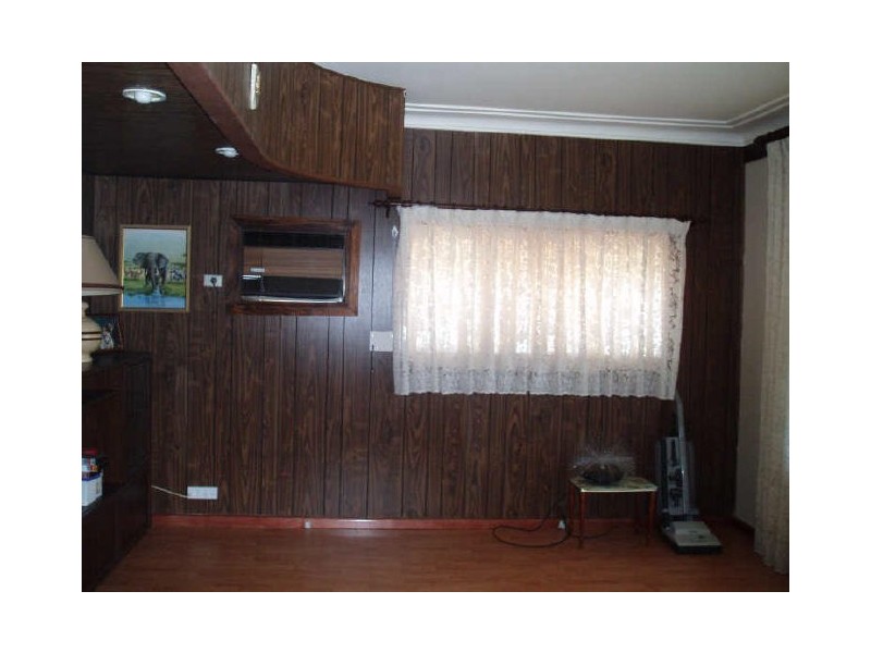 193 Toongabbie Road, Toongabbie NSW 2146