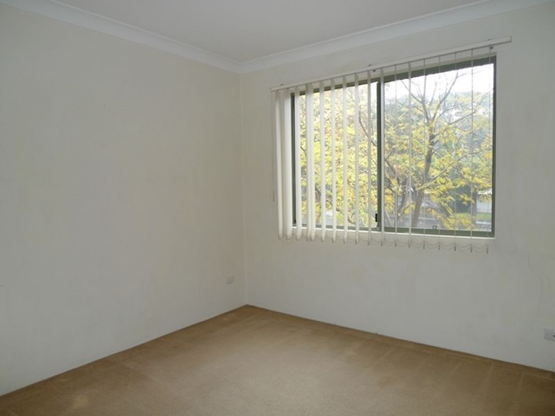 4/237-239 Targo Road, Toongabbie NSW 2146