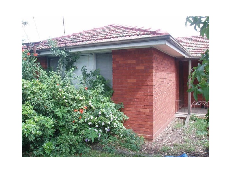 213 Toongabbie Road, Toongabbie NSW 2146