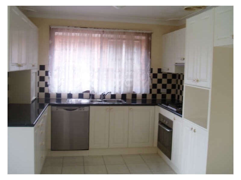 14 Tucks Road, Toongabbie NSW 2146