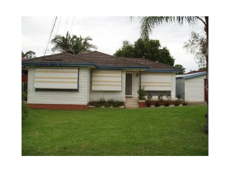 19 Cooyong Crescent, Toongabbie NSW 2146