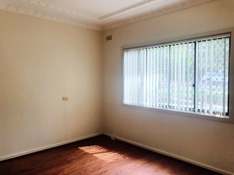 417 Wentworth Avenue, Toongabbie NSW 2146