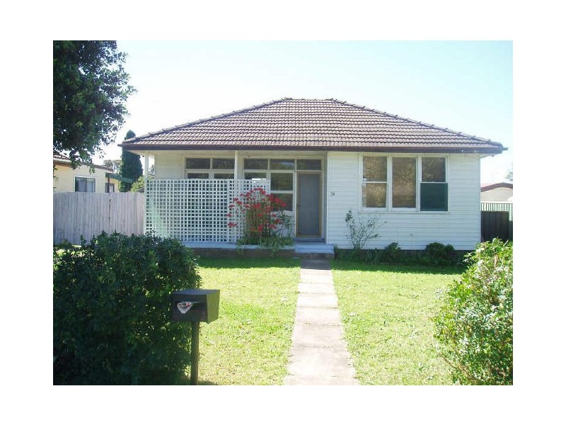 39 Station Road, Toongabbie NSW 2146