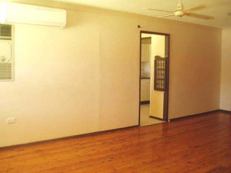 36 Orleans Crescent, Toongabbie NSW 2146