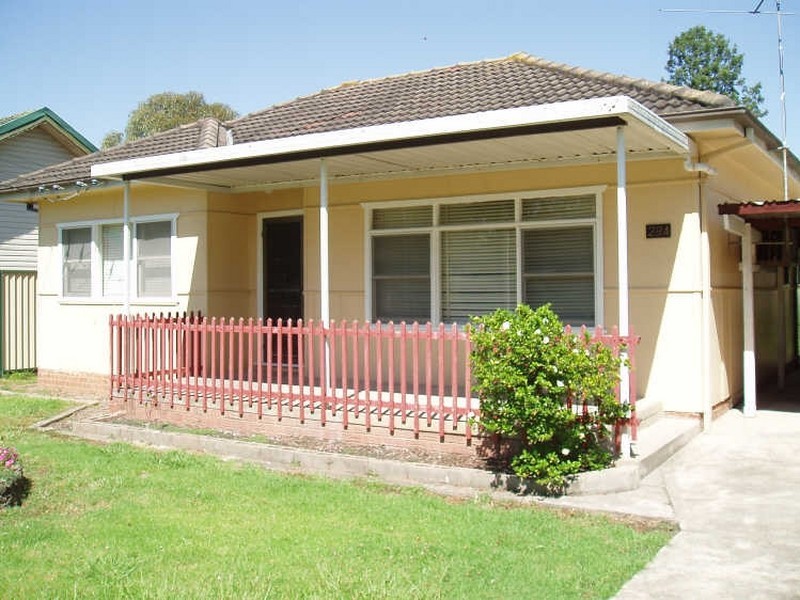 28A Budgeree Road, Toongabbie NSW 2146