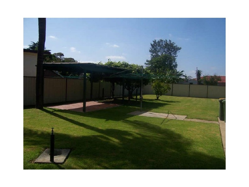 14 Beamish Road, Northmead NSW 2152