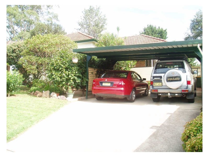 8 Derbyshire Avenue, Toongabbie NSW 2146
