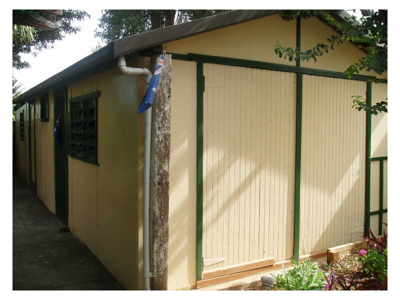 8 Derbyshire Avenue, Toongabbie NSW 2146