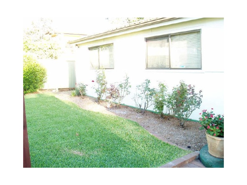 13 Bromfield Avenue, Toongabbie NSW 2146