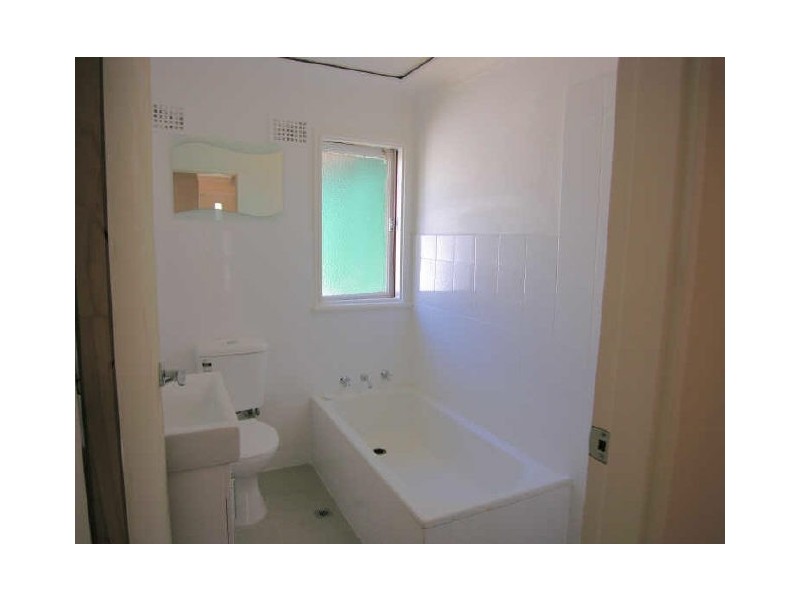 1 Calaby Street, Toongabbie NSW 2146