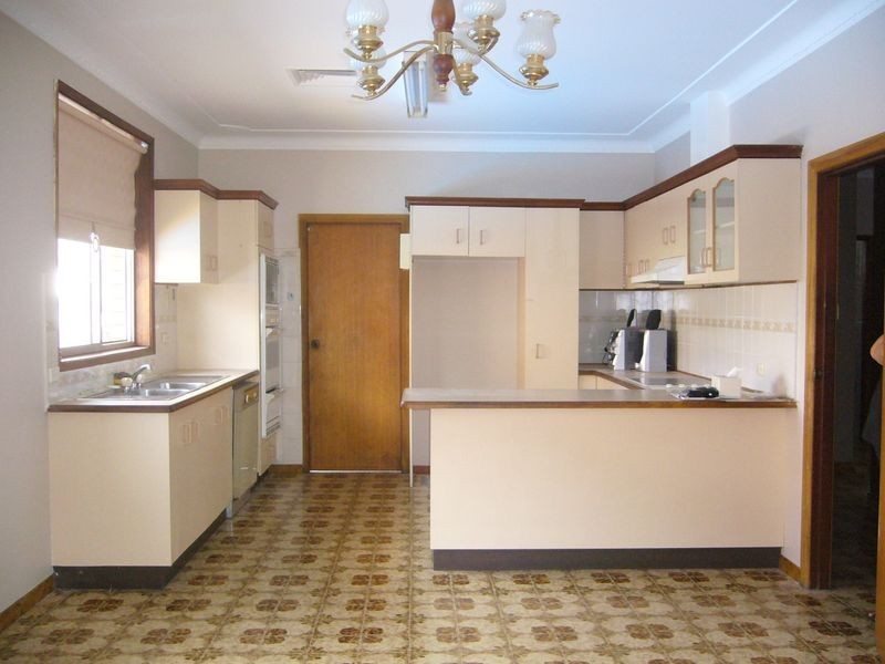 5 Bromwich Street, Greystanes NSW 2145