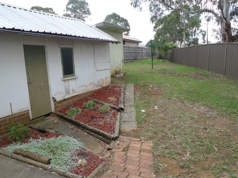 3 Valeria Street, Toongabbie NSW 2146