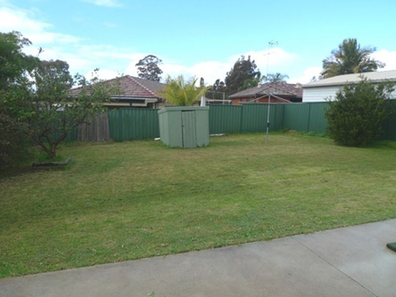 80 Columbia Rd, Seven Hills NSW 2147