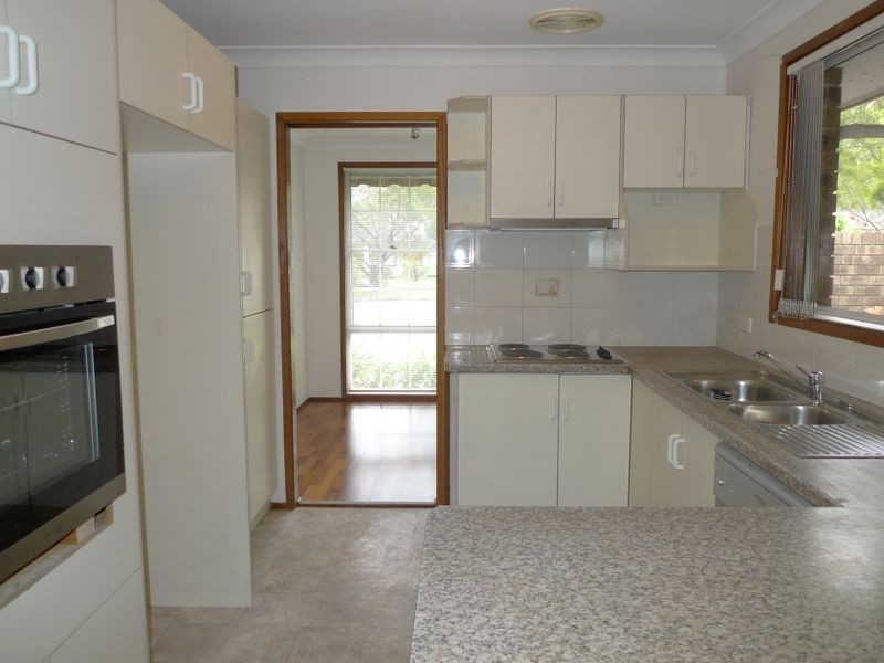 35 Orleans Crescent, Toongabbie NSW 2146