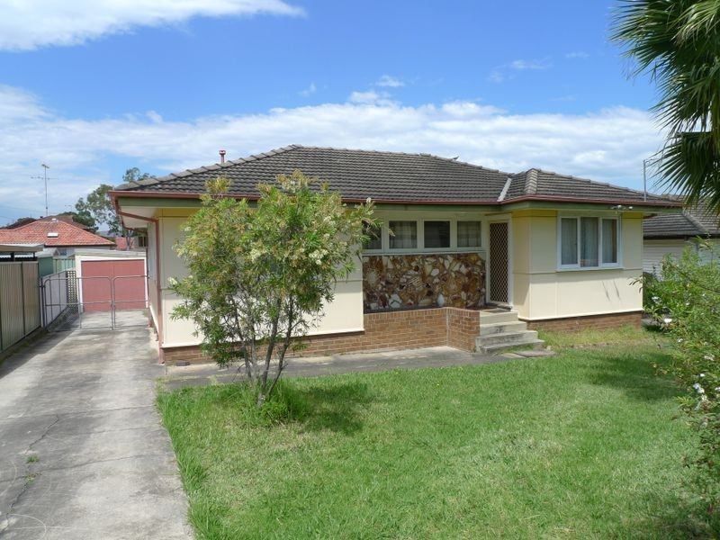 3 Blain St, Toongabbie NSW 2146