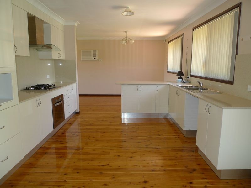 176 Fitzwilliam Road, Toongabbie NSW 2146