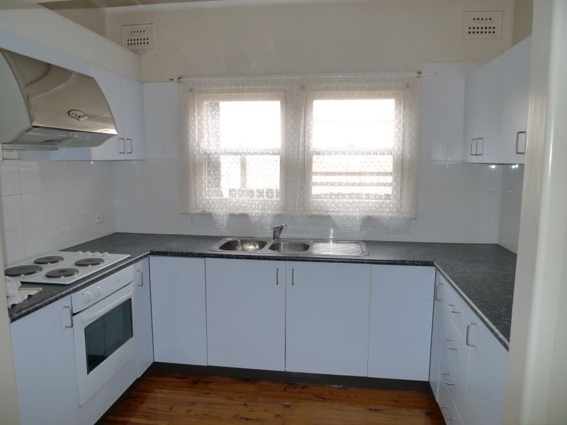 21 Junia Ave, Toongabbie NSW 2146