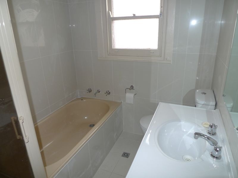 21 Junia Ave, Toongabbie NSW 2146