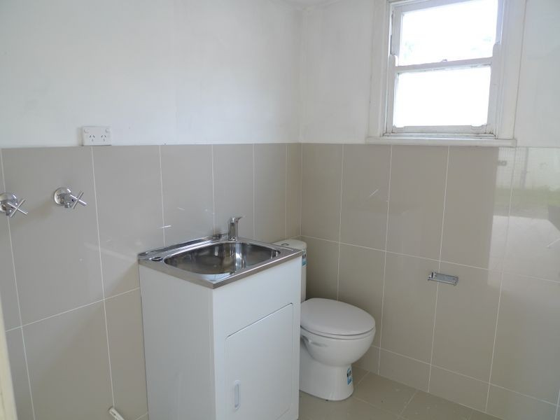 21 Junia Ave, Toongabbie NSW 2146