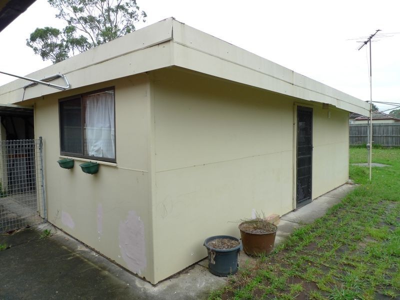 21 Junia Ave, Toongabbie NSW 2146