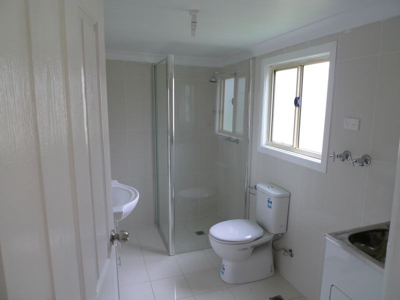 21 Junia Ave, Toongabbie NSW 2146